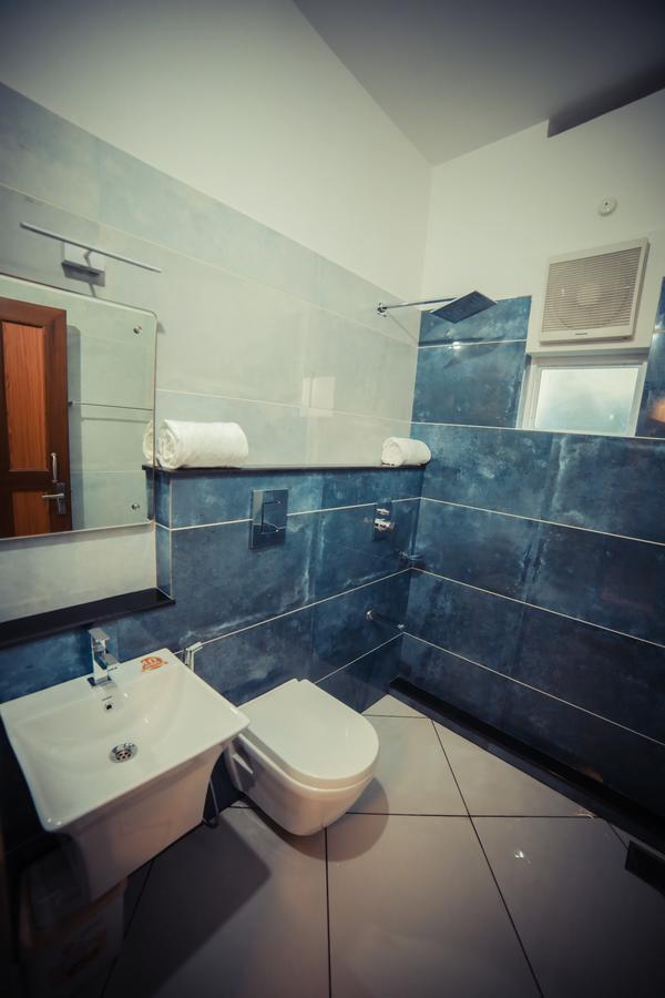 Hotel Icon Residency Kalpetta Esterno foto